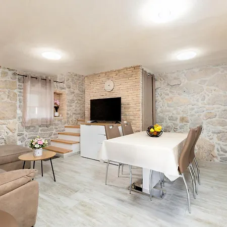 Depicolo Vilă Vrh (Krk)